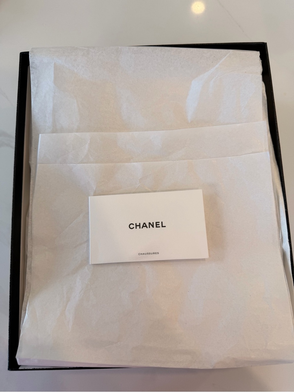 CHANEL Black Leather Ballet Flats with White CC Appliqué - Picture 6 of 9